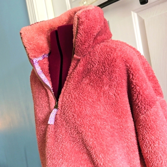 Simply Southern Medium Sherpa Pink Ombre Pullover - Picture 2 of 9